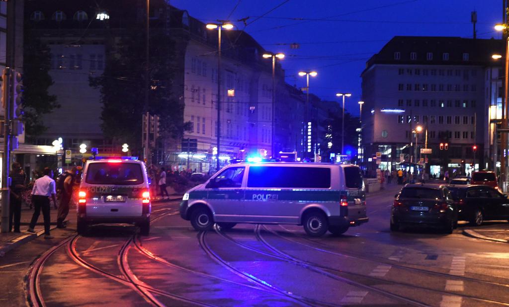 Επίθεση στο Μόναχο – νεκροί και τραυματίες από πυροβολισμούς σε εμπορικό κέντρο