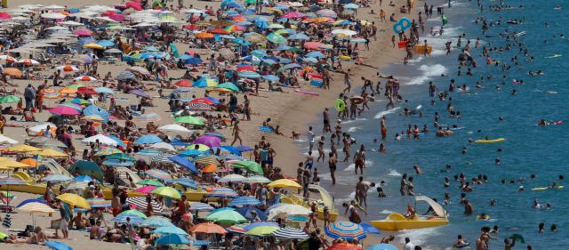 Οι ευρωπαίοι τουρίστες ψάχνουν ασφάλεια σε Ισπανία, Πορτογαλία