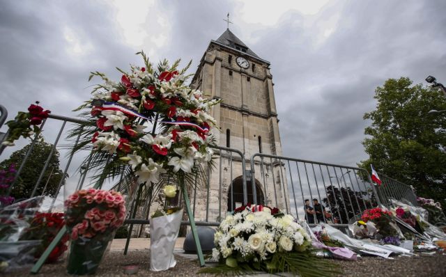 Γαλλία: Αναγνωρίσθηκε ο δεύτερος δράστης της επίθεσης στην εκκλησία της Νορμανδίας