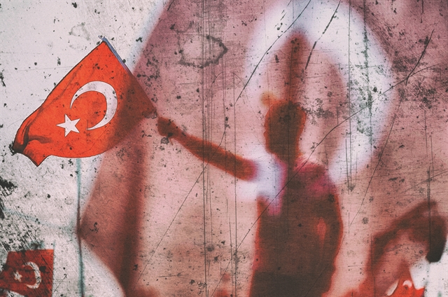 Εταίρος ή κράτος παρίας;