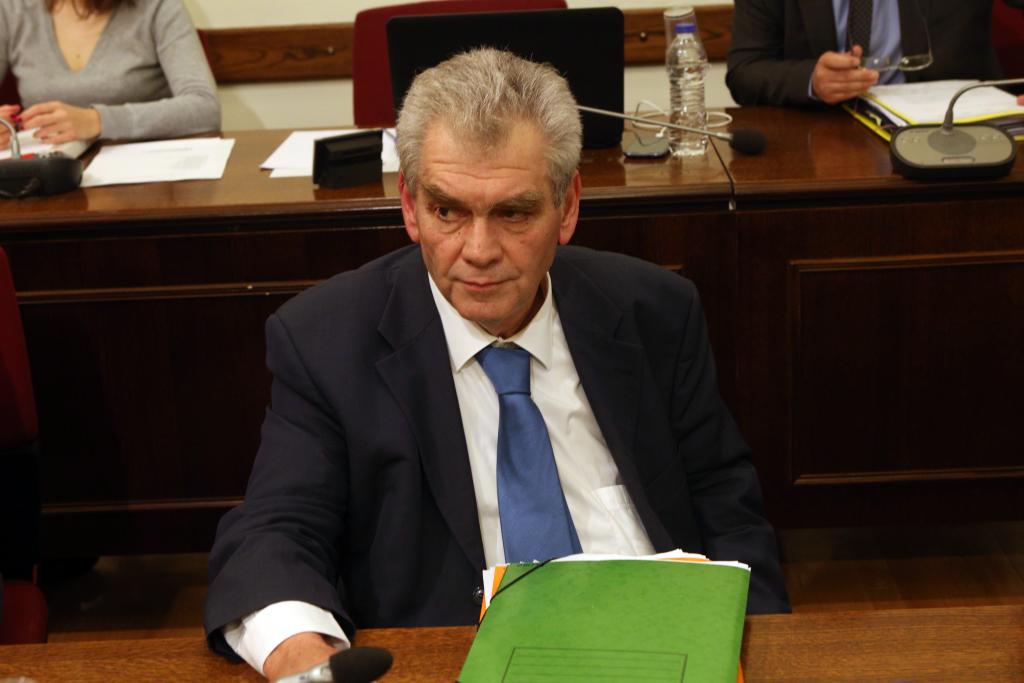 Παπαγγελόπουλος: Καταγγέλλει την Κομισιόν για παρέμβαση στη Δικαιοσύνη