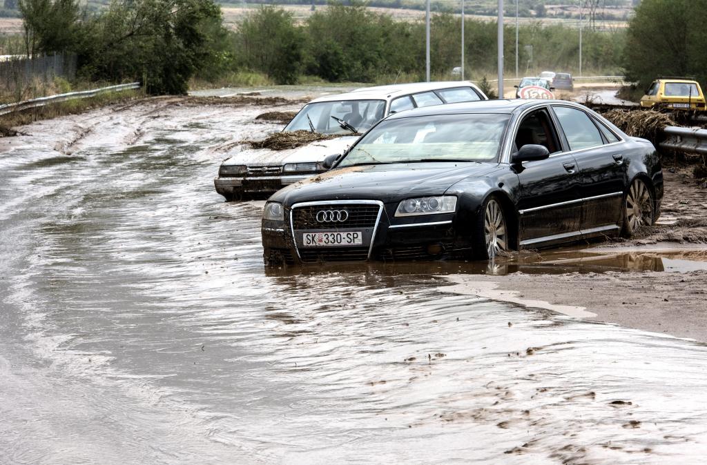 Σε κατάσταση έκτακτης ανάγκης τα Σκόπια από φονικές πλημμύρες