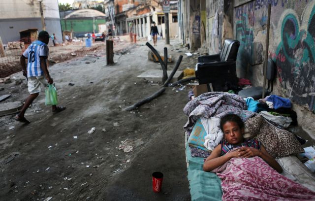 «Σκουπίζουν» τους δρόμους του Ρίο από τους άστεγους λόγω των Ολυμπιακών Αγώνων