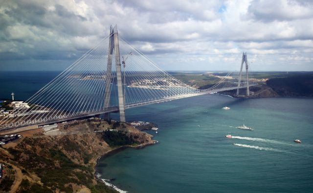 Ο Ερντογάν εγκαινίασε την τρίτη γέφυρα του Βοσπόρου | tanea.gr