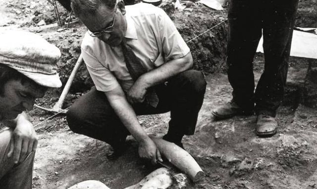 Οι αρχαιολόγοι αποχαιρετούν τον Βαγγέλη Κακαβογιάννη