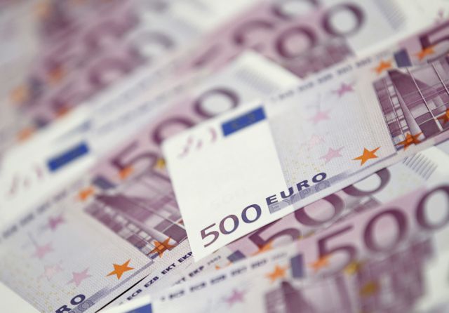 Εως 1.000 ευρώ το ακατάσχετο για μισθούς και συντάξεις