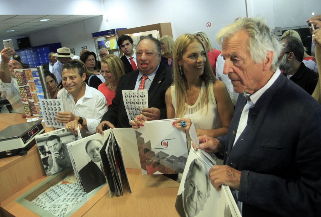 Σε γραμματόσημα των ΕΛΤΑ πέντε διακεκριμένες προσωπικότητες της ομογένειας