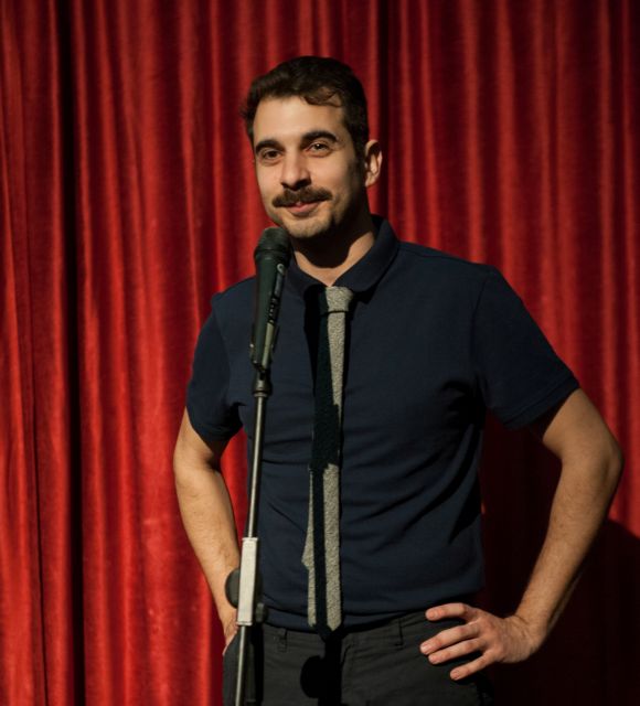 Μιχάλης Μαθιουδάκης. Το εύστοχο λάθος ενός κωμικού