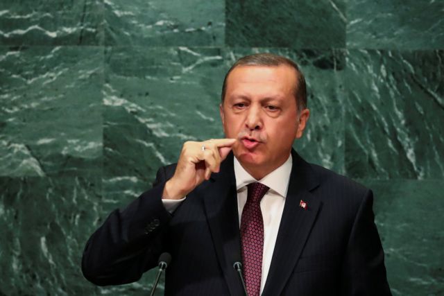 Ερντογάν: Η παράταση της κατάστασης έκτακτης ανάγκης θα ήταν καλή για τη χώρα