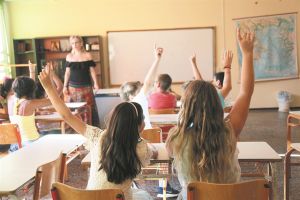 Προσλήψεις 4.500 εκπαιδευτικών