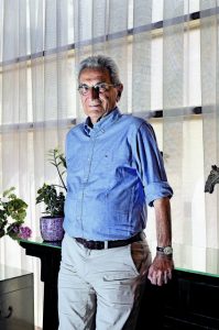 Διαβάζοντας Σπινόζα στη φυλακή