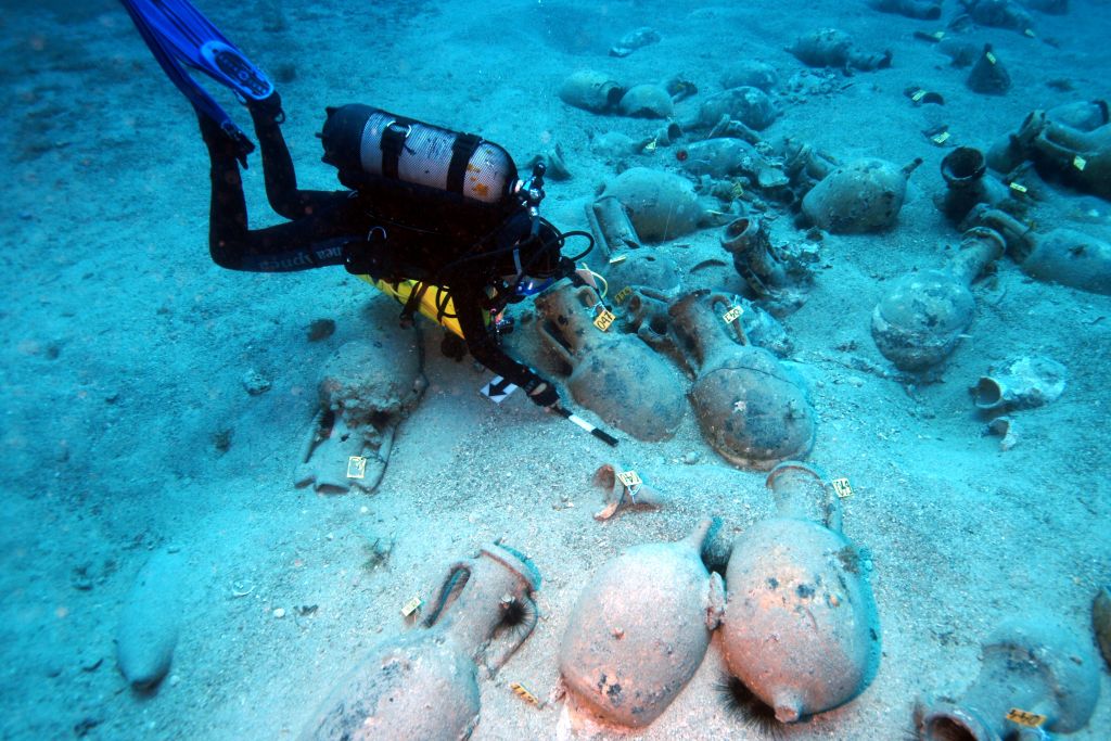 Αρχαιολόγοι ανακάλυψαν βυζαντινά ναυάγια στο βυθό της Μαύρης Θάλασσας