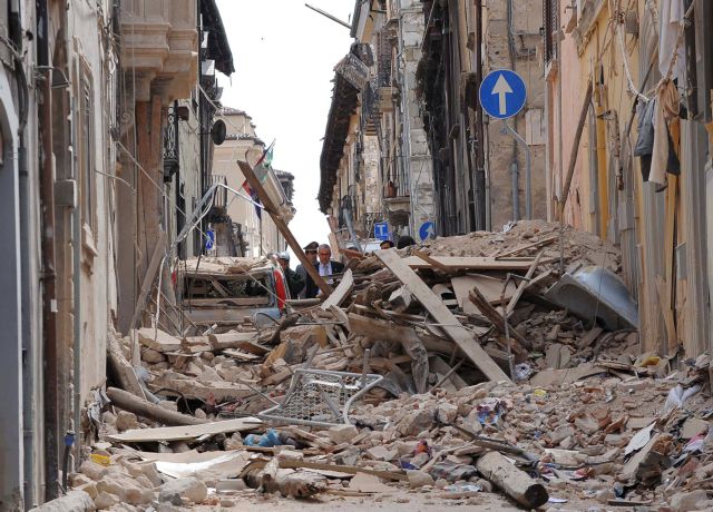 Τρόποι επικοινωνίας για τους Ελληνες που ζουν στη σεισμόπληκτη Ιταλία