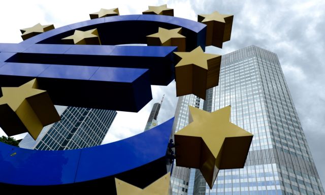 Αύξηση στη ζήτηση δανείων στην ευρωζώνη από επιχειρήσεις και νοικοκυριά