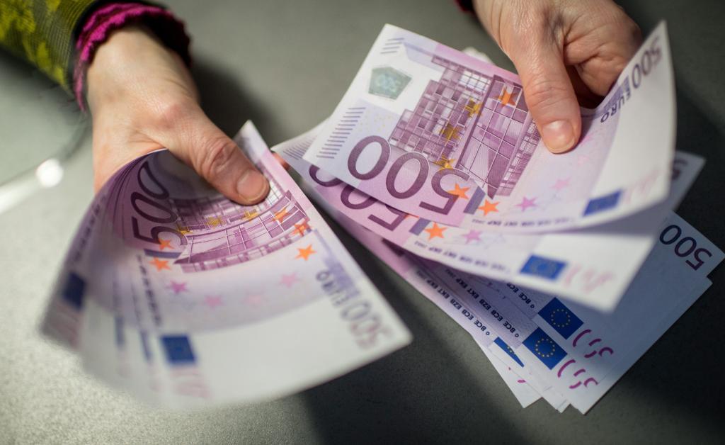Συμφωνία 300 εκατομμυρίων ευρώ για χρηματοδοτήσεις μικρομεσαίων