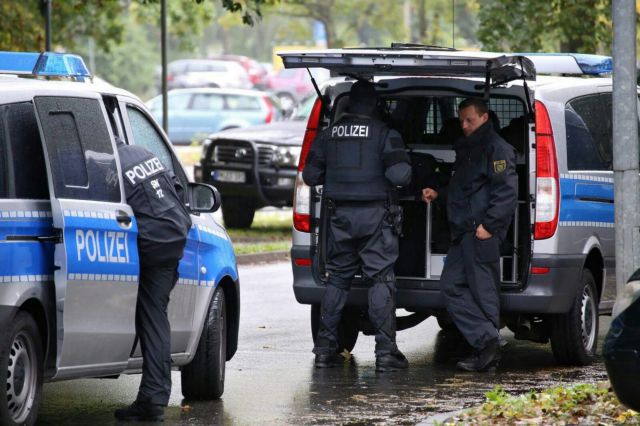 Η γερμανική αστυνομία αποκλείει περιοχή της πόλης Τσέμνιτς