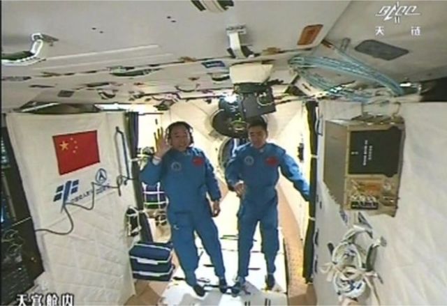 Οι κινέζοι αστροναύτες θα μείνουν 30 ημέρες στο διαστημικό εργαστήριο
