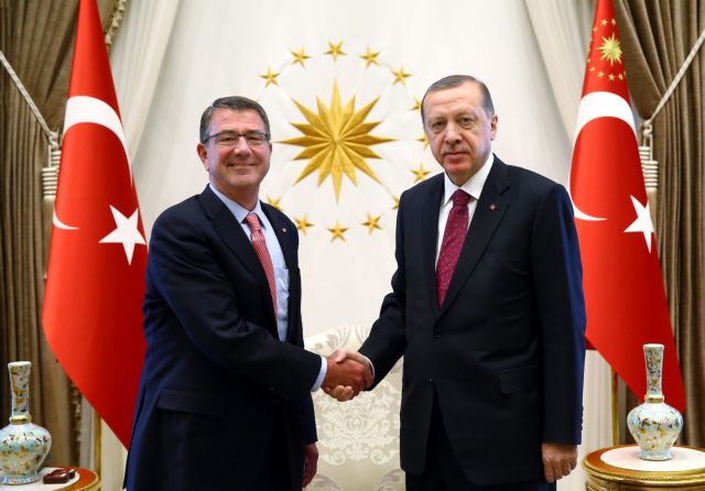 Οι ΗΠΑ μοίρασαν ρόλους στην Τουρκία για Μοσούλη και Ράκα