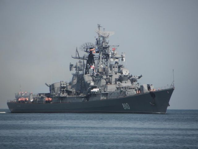 Στάση στον Πειραιά θα κάνει ρωσικό καταδρομικό εν πλω προς τη Συρία
