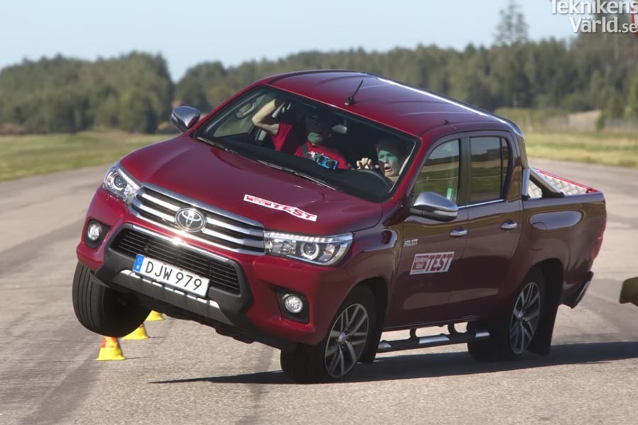 Από τεστ ταράνδου πέρασε το Toyota Hilux