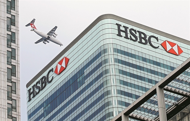 Στο κόκκινο ελέω κοροναϊού και το Χρηματιστήριο Αθηνών