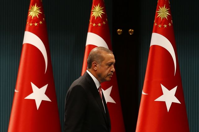 Νέο κύμα διώξεων στην Τουρκία με αποπομπή 15.000 δημοσίων υπαλλήλων