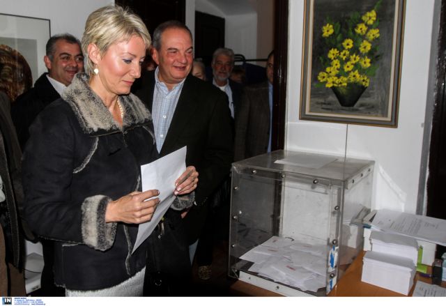 [Μικροπολιτικός] Ο Κώστας Καραμανλής στη Μύκονο…