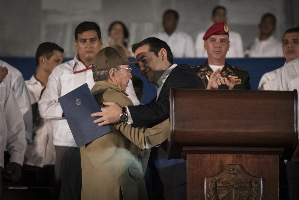 Για τις σχέσεις ΕΕ – Κούβας συνομίλησαν Ρ. Κάστρο και Αλ. Τσίπρας