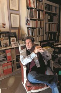 Ο επίμονος ιστορικός των βιβλιοθηκών