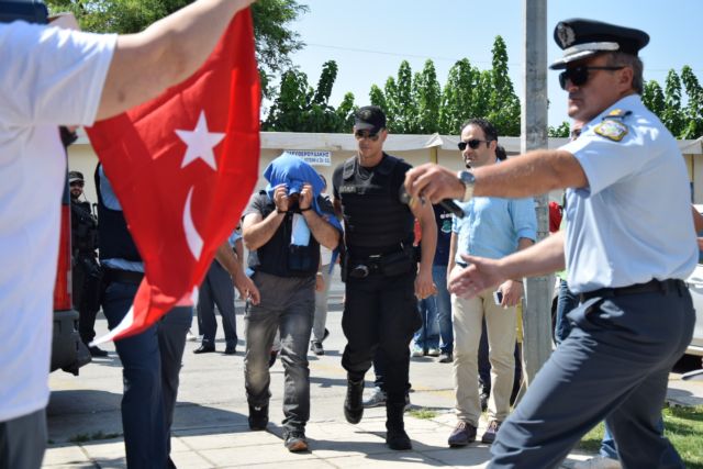 Κοινή δήλωση των 8 Τούρκων αξιωματικών