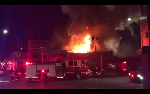 Καλιφόρνια: Εννέα νεκροί από πυρκαγιά κατά τη διάρκεια πάρτι σε αποθήκη