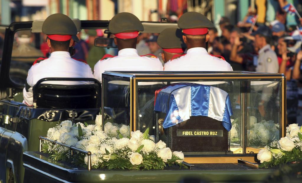 Ολοκληρώθηκε η κηδεία του Φιντέλ Κάστρο