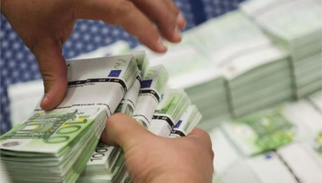 Αυξήθηκαν κατά 1,398 δισ. ευρώ οι ληξιπρόθεσμες οφειλές προς το Δημόσιο