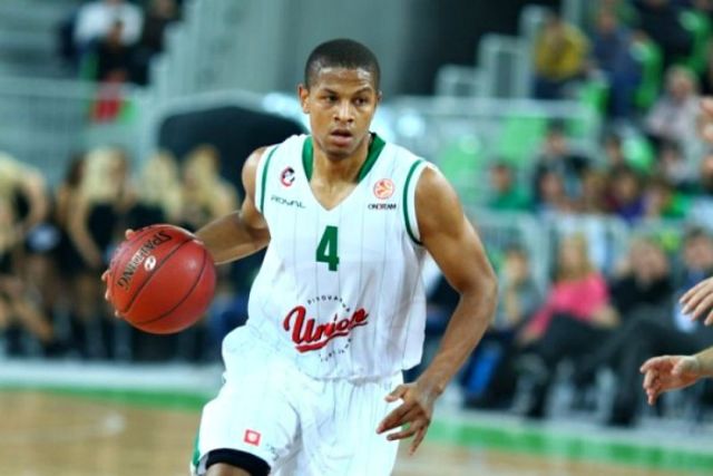 Ο Αμερικανός Ουότερς είναι η επιλογή του Ολυμπιακού για τη θέση του Χάκετ