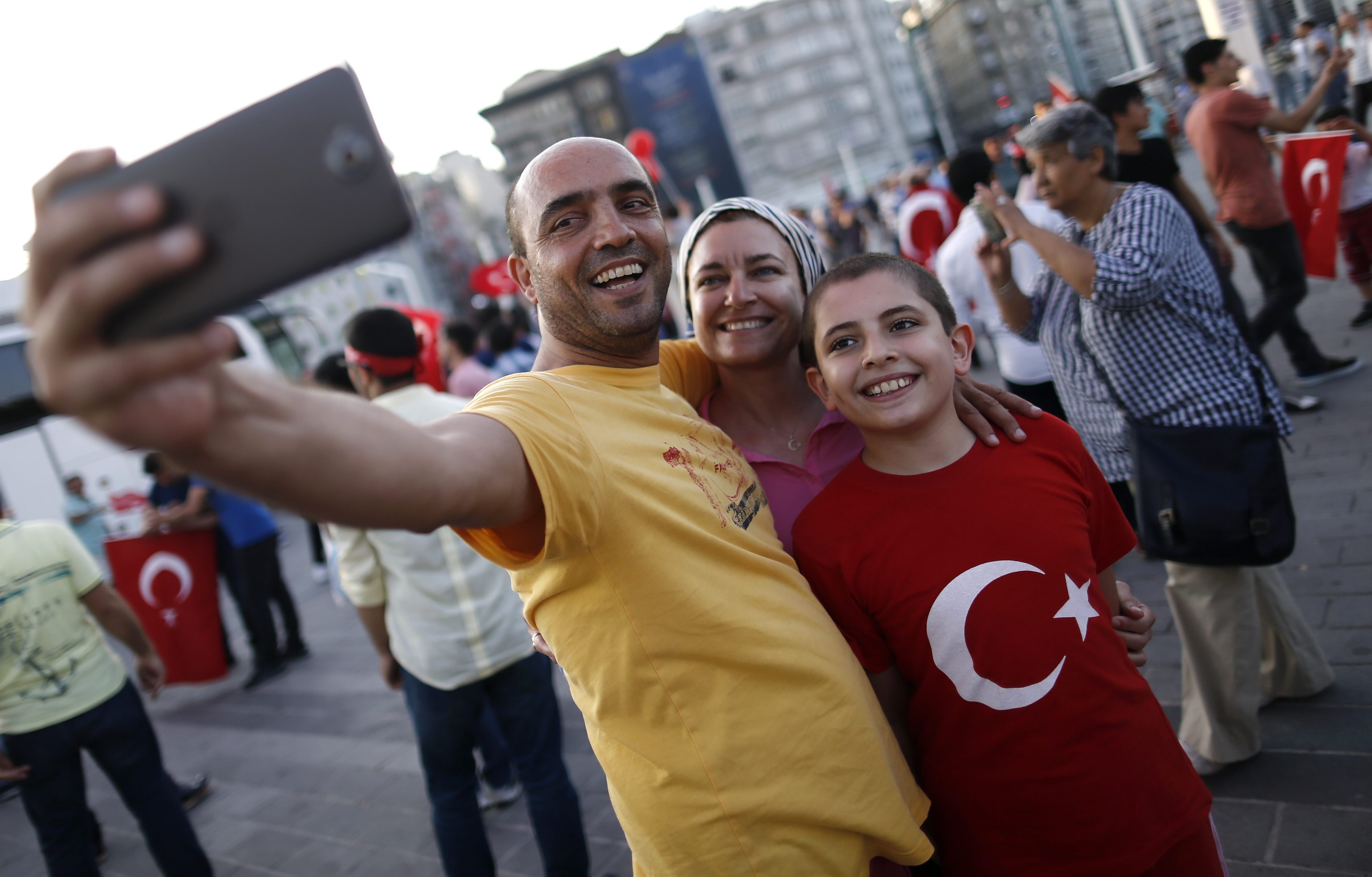 Много турков. Турция люди. Турки нация. Турция местные жители. Люди из Турции.