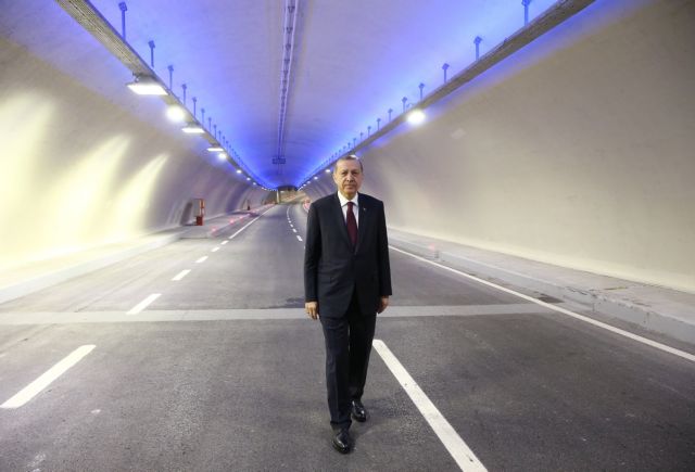 Τουρκία: Πέρασε η συνταγματική αναθεώρηση για «ισόβιο» Ερντογάν