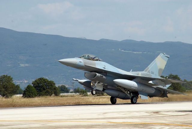 Αραξος: F-16 βγήκε από τον διάδρομο προσγείωσης