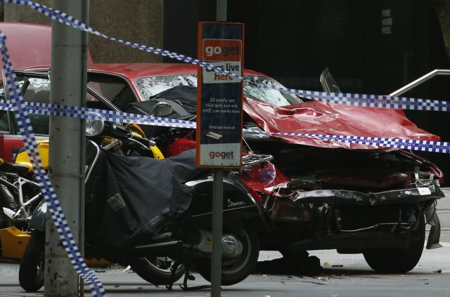 Μελβούρνη: 3 νεκροί και 20 τραυματίες όταν αυτοκίνητο έπεσε πάνω σε πεζούς – Ελληνας ο οδηγός