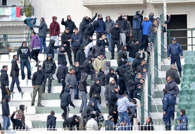 Επεισόδια στο Μενίδι μεταξύ οπαδών του Αρη και της ΑΕΚ