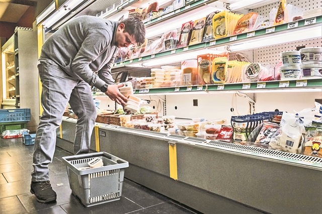 SOS για τη σπατάλη στα τρόφιμα