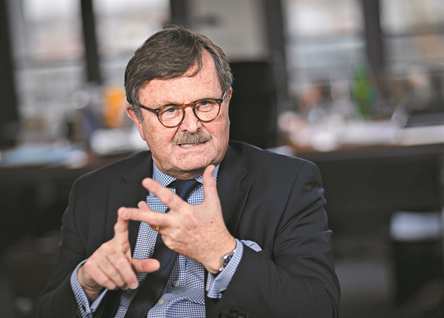 «Γενικός εμβολιασμός για όλους άνω των 18 ετών»