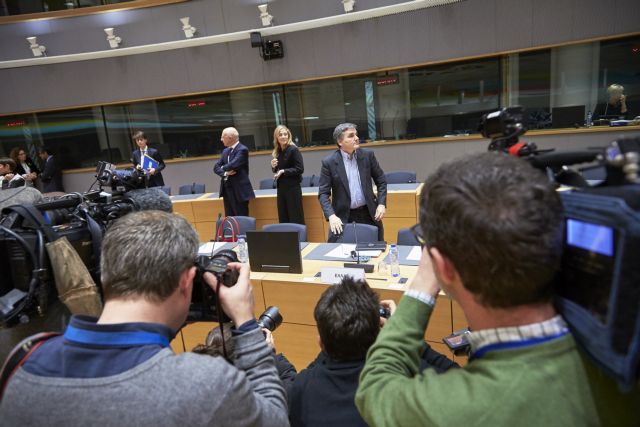 Ντομπρόβσκις: Μπορεί να επιτευχθεί συμφωνία γαι την Ελλάδα εντός Μαρτίου