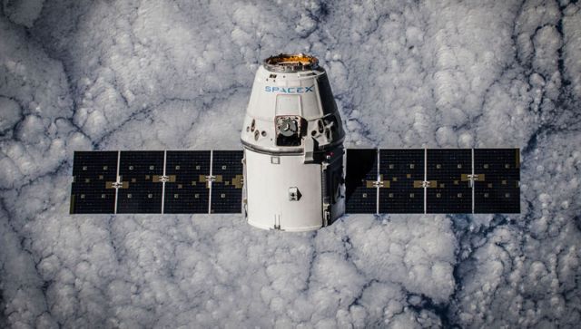 Ταξίδι στη Σελήνη για δύο ιδιώτες οργανώνει η διαστημική εταιρεία SpaceX