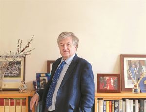 «Η Ιστορία δεν κατασκευάζει μύθους: τους διαλύει»