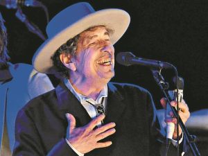 Μετά τη Universal ο Μπομπ Ντίλαν παραχωρεί δικαιώματα και στη Sony Music