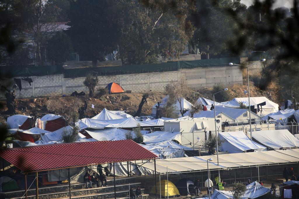 Μειώθηκαν οι εγκλωβισμένοι πρόσφυγες στο βόρειο Αιγαίο