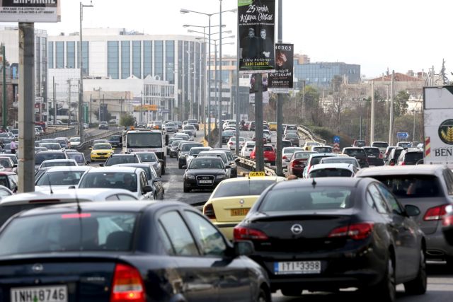 Νέο κυκλοφοριακό κομφούζιο σήμερα στους δρόμους της Αθήνας από τις απεργίες