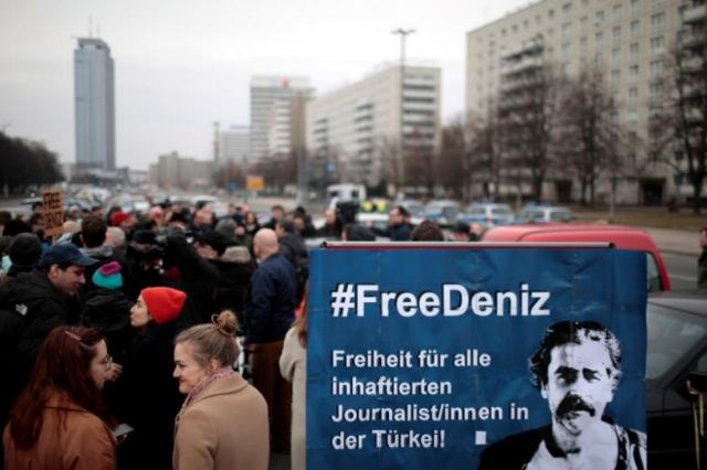 Η φυλάκιση Γιουτζέλ οδηγεί στα άκρα τις γερμανο-τουρκικές σχέσεις