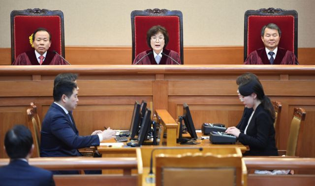 Ν. Κορέα: Τελεσίδικη απόφαση για καθαίρεση της προέδρου Παρκ Γκιούν-Χιε