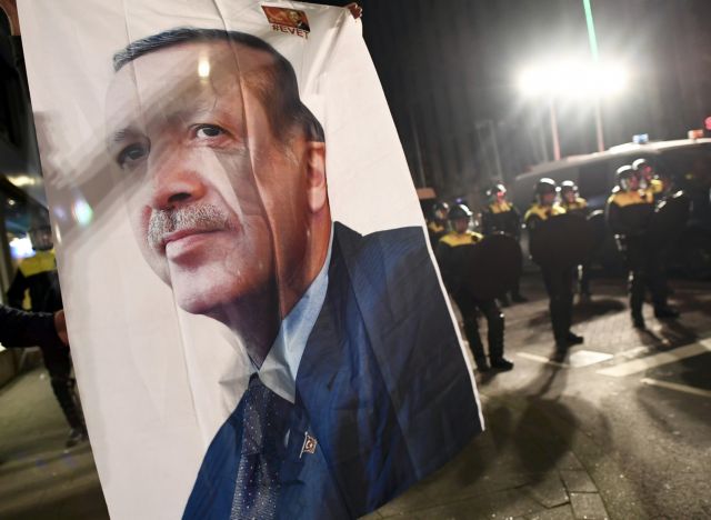 Τουρκική διακοίνωση για την αστυνομική επέμβαση στο Ρότερνταμ